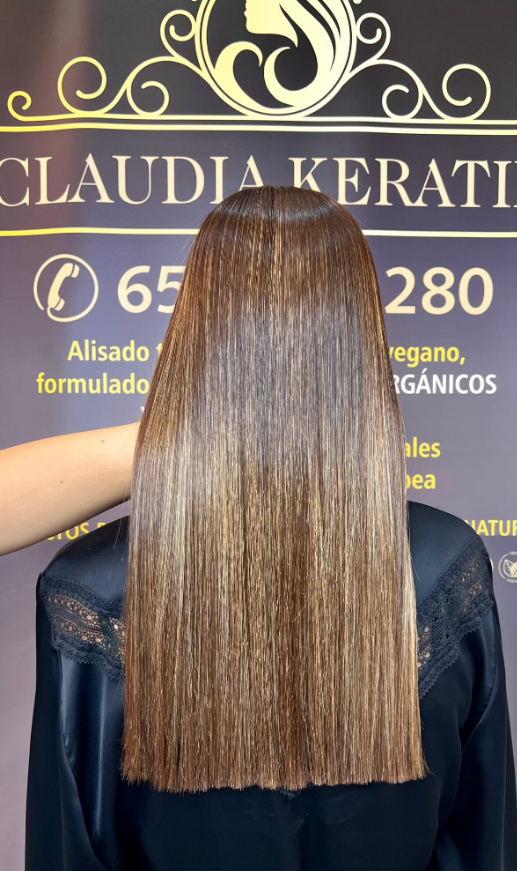 Resultado de alisado orgánico en Claudia Keratin